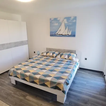 Pek Lägenhet Crikvenica