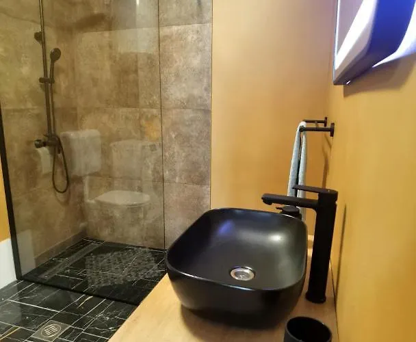 Pek Διαμέρισμα *